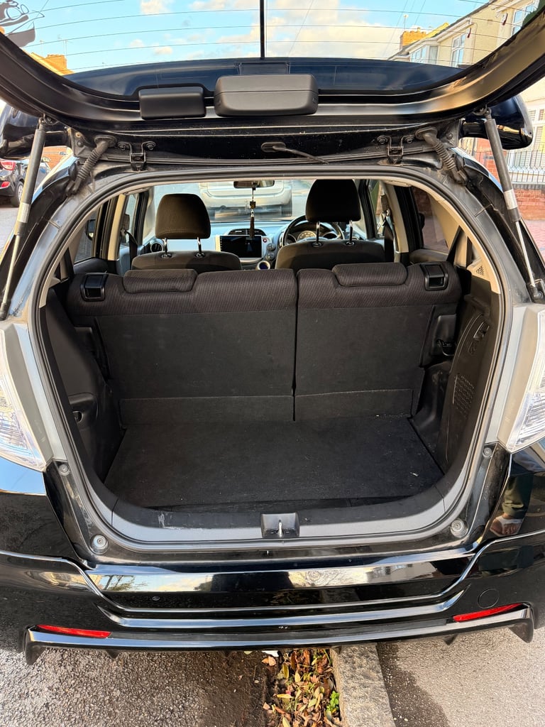 Honda, FIT HYBRID GP1 AUTO, 2011, 1330 (cc)