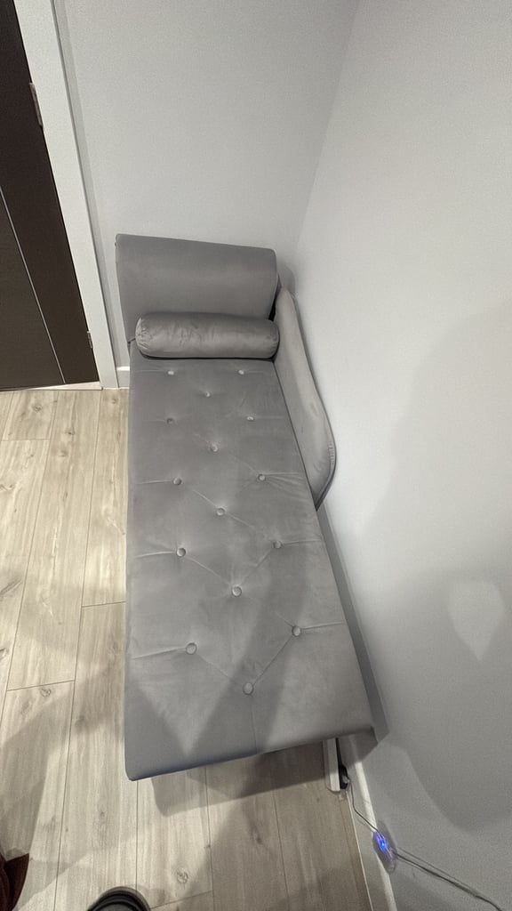 Velvet Chaise Lounge Bedroom Chair Sofa with Left Armrest and Lumbar Pillow