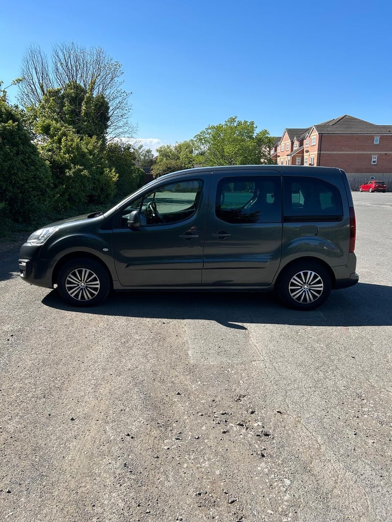 Peugeot Partner 1.6 HDi WAV Wheelchair Accessible Vehicle Disability Car