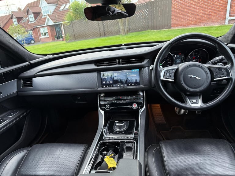 2020 Jaguar XF 2.0 DIESEL 180 BHP / R - SPORT EDTION / 8 SPEED AUTO 