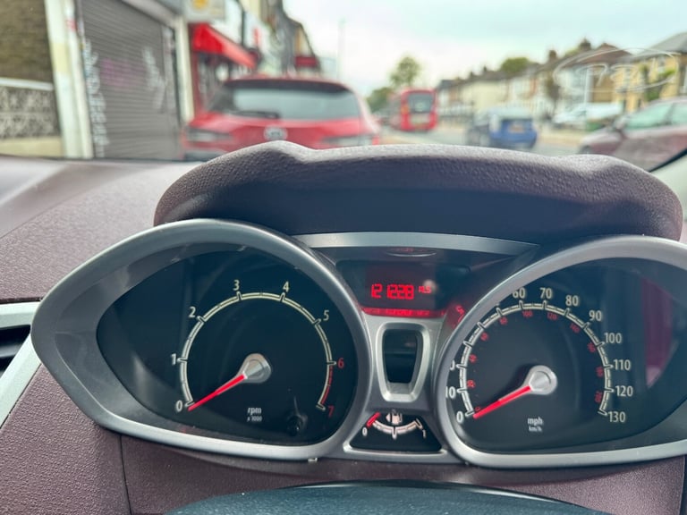 2010 Ford Fiesta 1.25 Zetec 5dr [82] HATCHBACK Petrol Manual