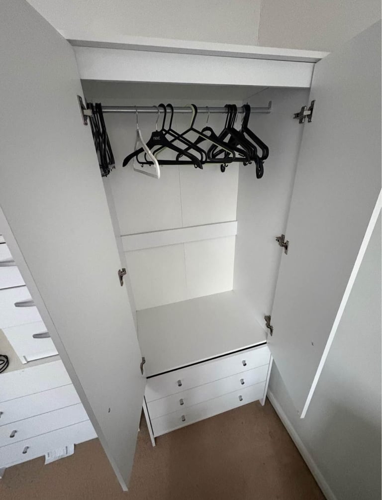 2x Door Wardrobe
