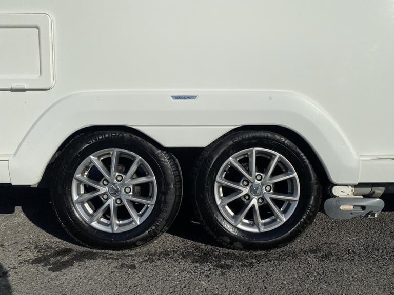 2022 SWIFT SPRITE SUPER QUATTRO FB TOURING CARAVAN