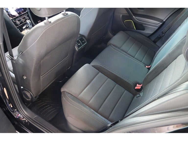 2019 Volkswagen Golf 2.0 TSI R Estate 5dr Petrol DSG 4Motion Euro 6 (s/s) (300 ps) Estate Petrol ...
