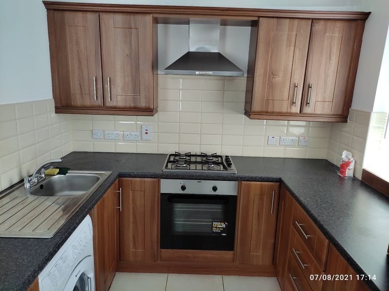 Spacious ground floor apartment near centre