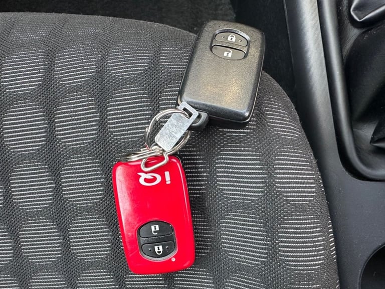 2011 Toyota IQ 1.0 VVT-i 2 3dr HATCHBACK PETROL Manual