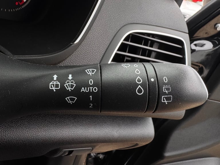 2016 Renault Megane 1.5 dCi Dynamique S Nav 5dr HATCHBACK Diesel Manual