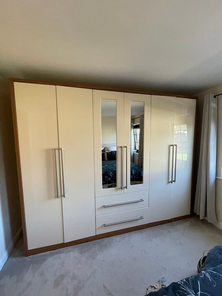Starplan wardrobe and x2 bedside cabinet set 