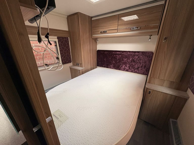 Swift Challenger 850 X L-Shaped Lounge, Recent Service, Motor Mover and Cycle Carrier