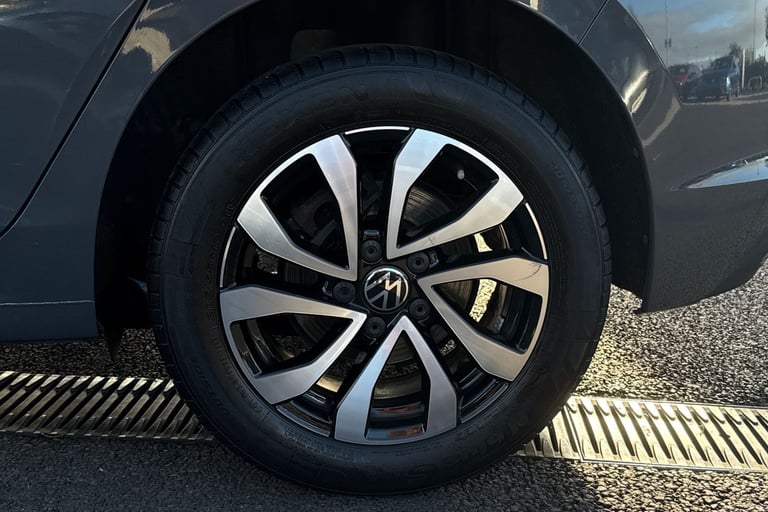 2022 Volkswagen Golf 1.5 TSI Active 5dr Hatchback PETROL Manual