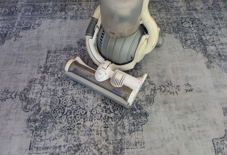 Dyson DC25 Upright Ball Vacuum Cleaner