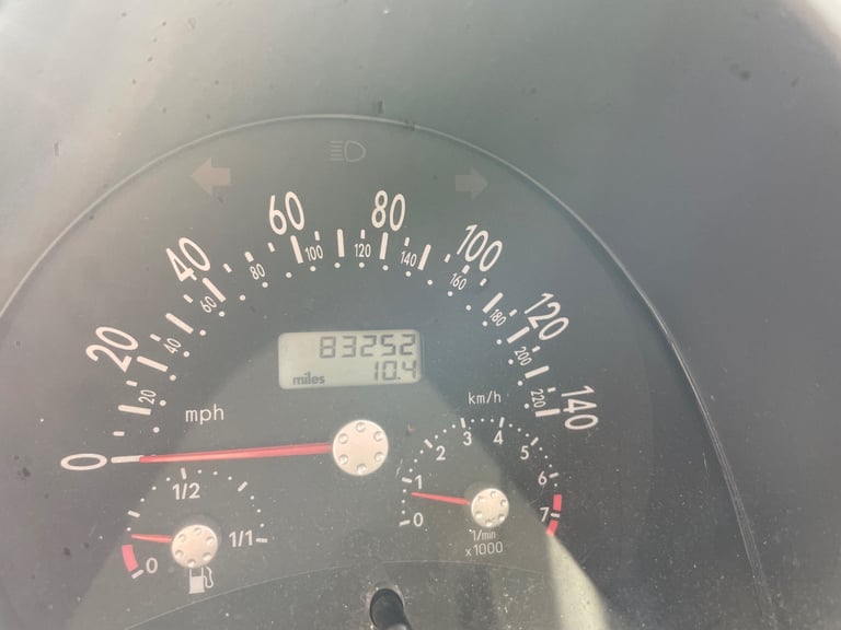 VW BEETLE 1.6 CONVERTIBLE 04 REG BLUE 2 DOOR 12 MONTHS MOT SERVICE HISTORY LOW INSURANCE