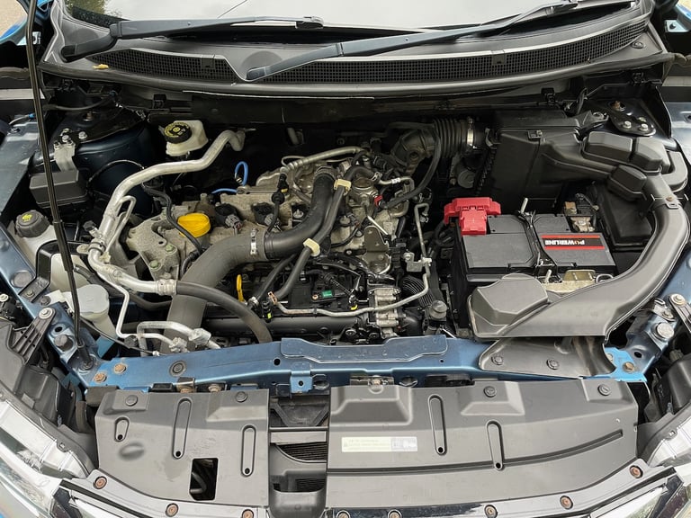 2017 Nissan Qashqai 1.2DiG-T N-Connecta 5 Door Petrol Suv In Blue - Euro 6 HATCHBACK Petrol Manual