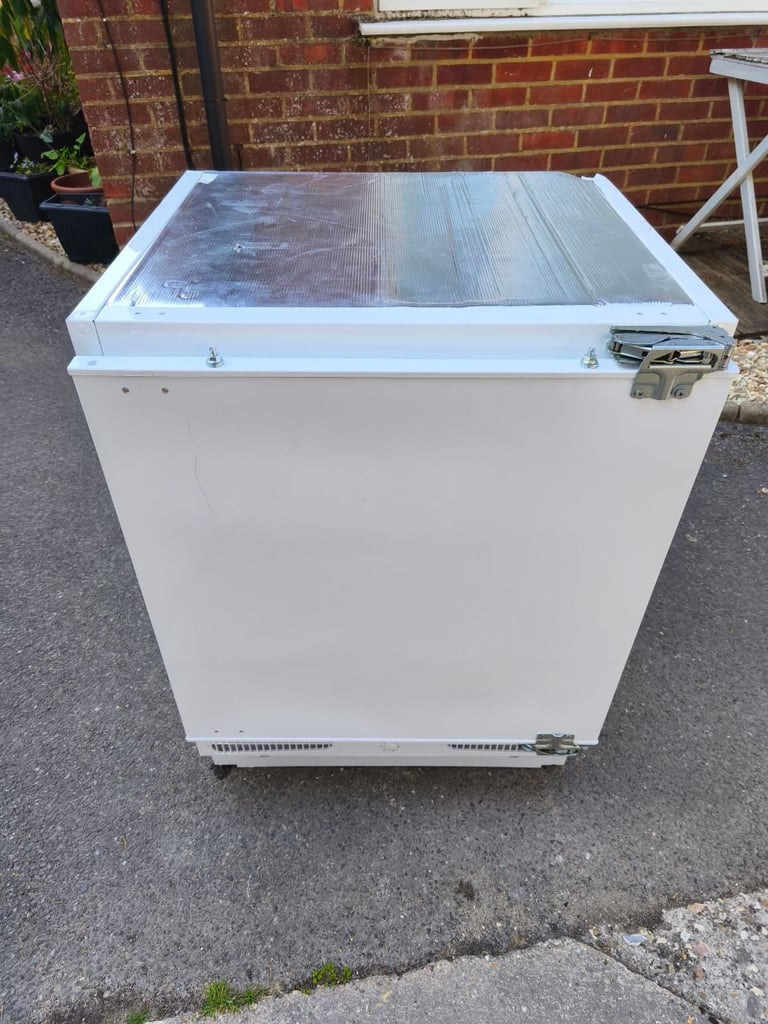 Freezer Integrated / Undercounter BELLING * A+ Energy * Like New