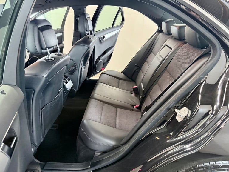 2011 Mercedes-Benz C Class C220 CDI BlueEFFICIENCY Sport 4dr Auto SALOON DIESEL Automatic