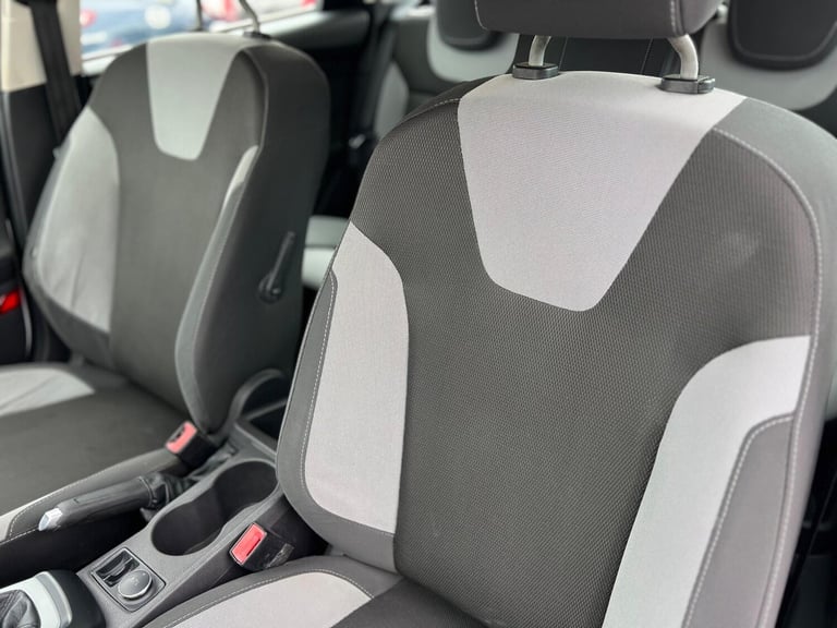 2013 Ford Focus 1.6 Zetec Euro 5 5dr HATCHBACK Petrol Manual