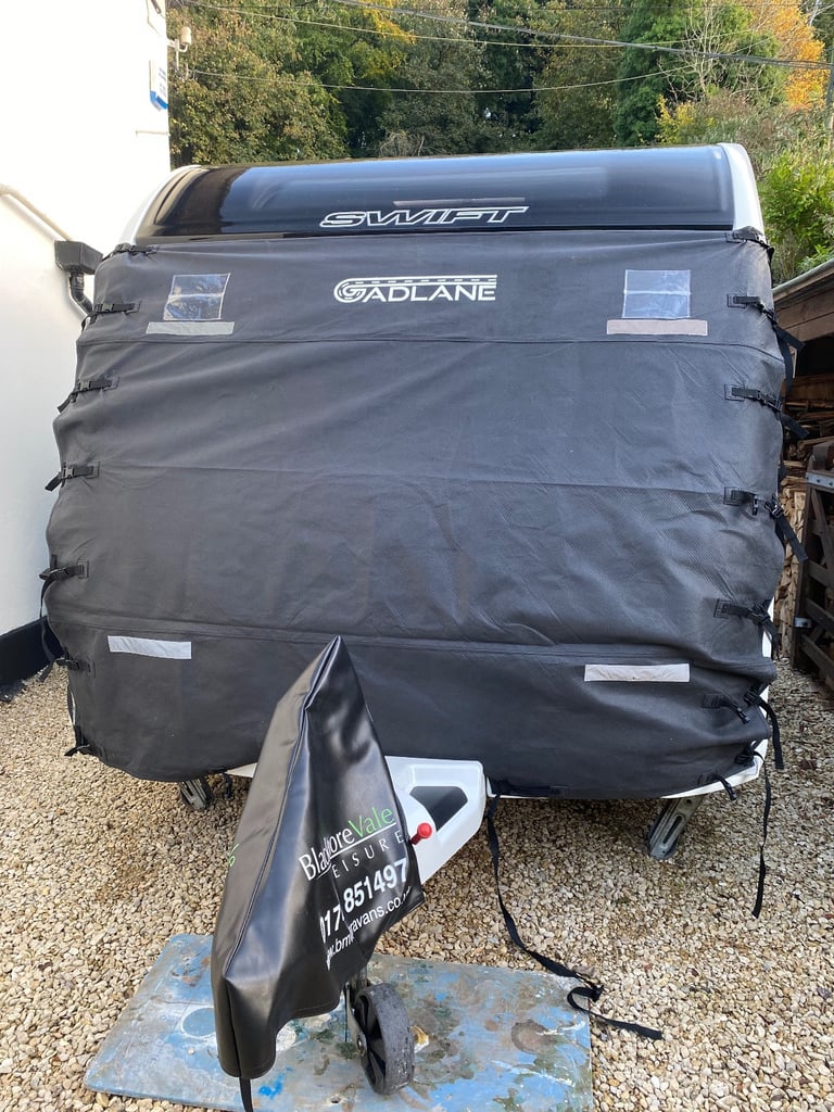 Universal front caravan cover