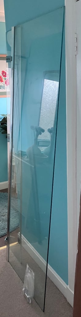 Free Folding Shower Screen
