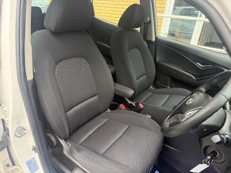 2012 Hyundai IX20 1.4 Active BlueDrive White 5 Door Bluetooth Low Insurance 