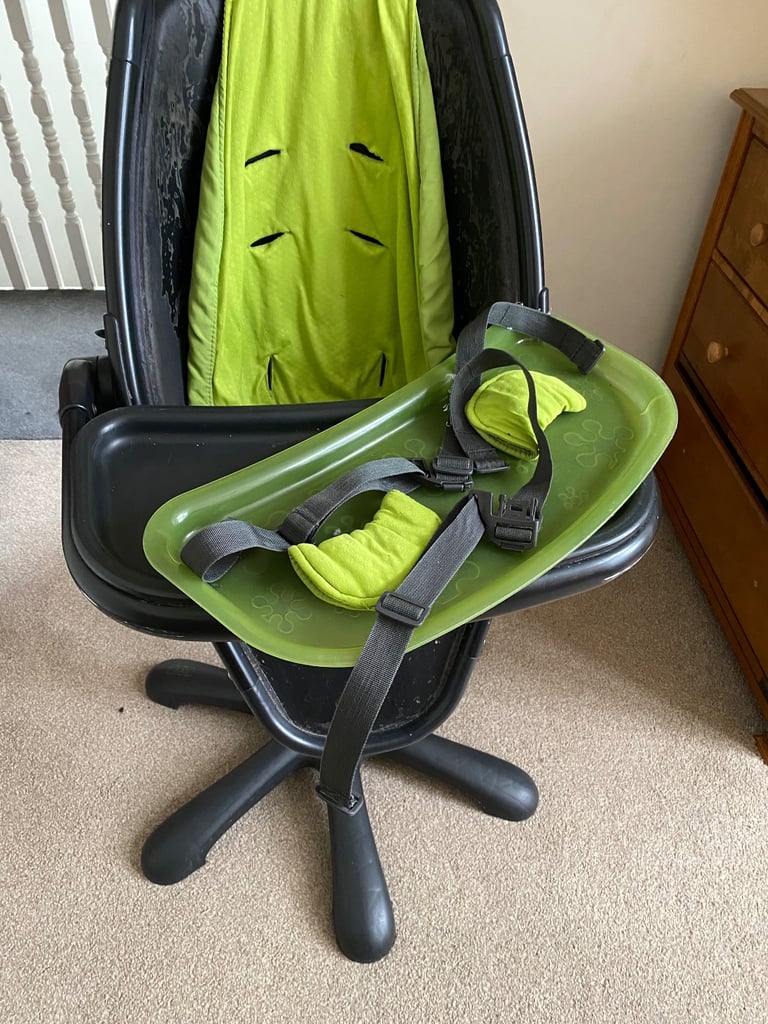 High Chair- Mamas and Papas 