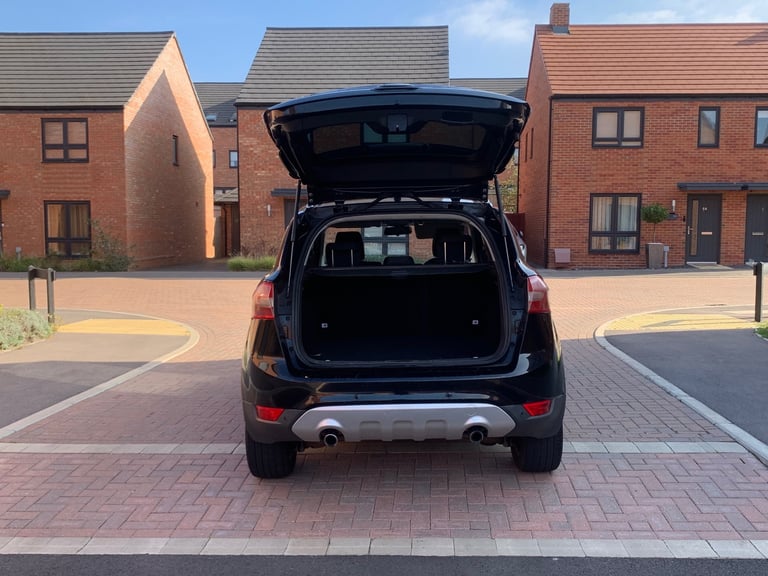 Ford, KUGA, Estate, 2011, Manual, 1997 (cc), 5 doors