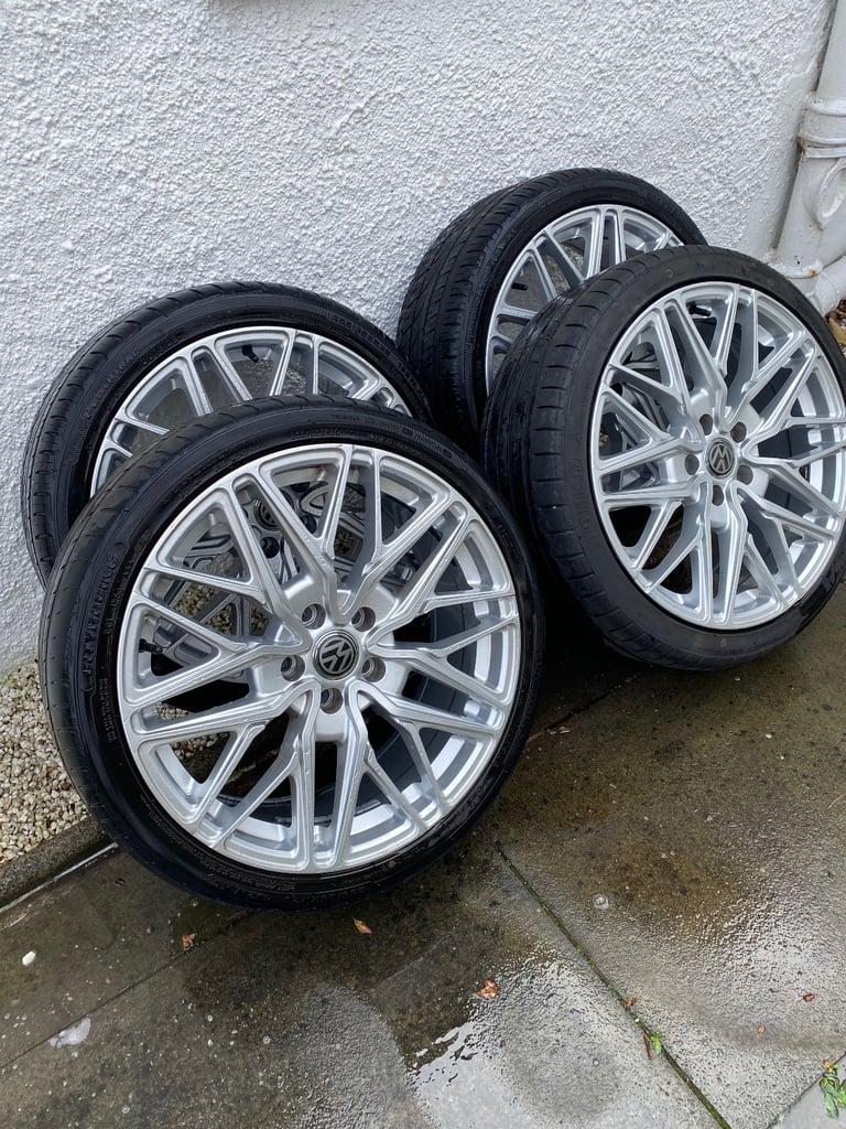 image for 20inch Alloy wheels (5x120) plus 255x35tyres