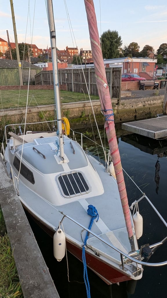 Foxcub 18. Sailing boat 