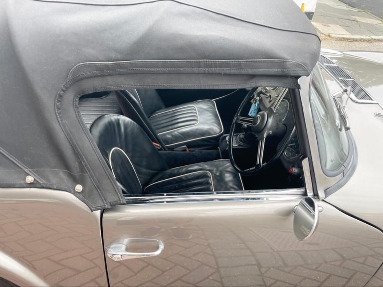 Daimler SP 250 (DART) MANUAL