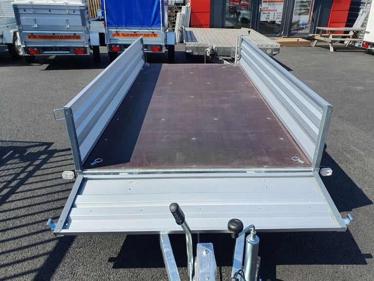 BRAND NEW 10ft x 5ft TWIN AXLE FLAT TRAILER 1300KG