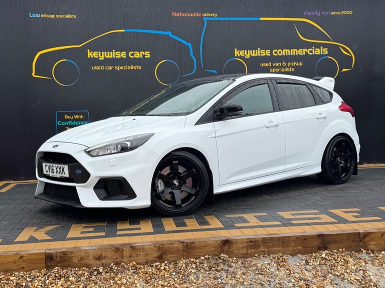 image for 2016 Ford Focus 2.3T EcoBoost RS AWD Euro 6 (s/s) 5dr HATCHBACK Petrol Manual