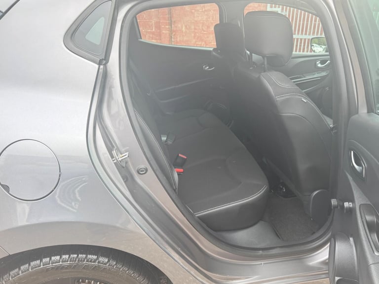 2016 Renault Clio 1.5 dCi 90 Dynamique Nav 5dr Auto HATCHBACK DIESEL Automatic