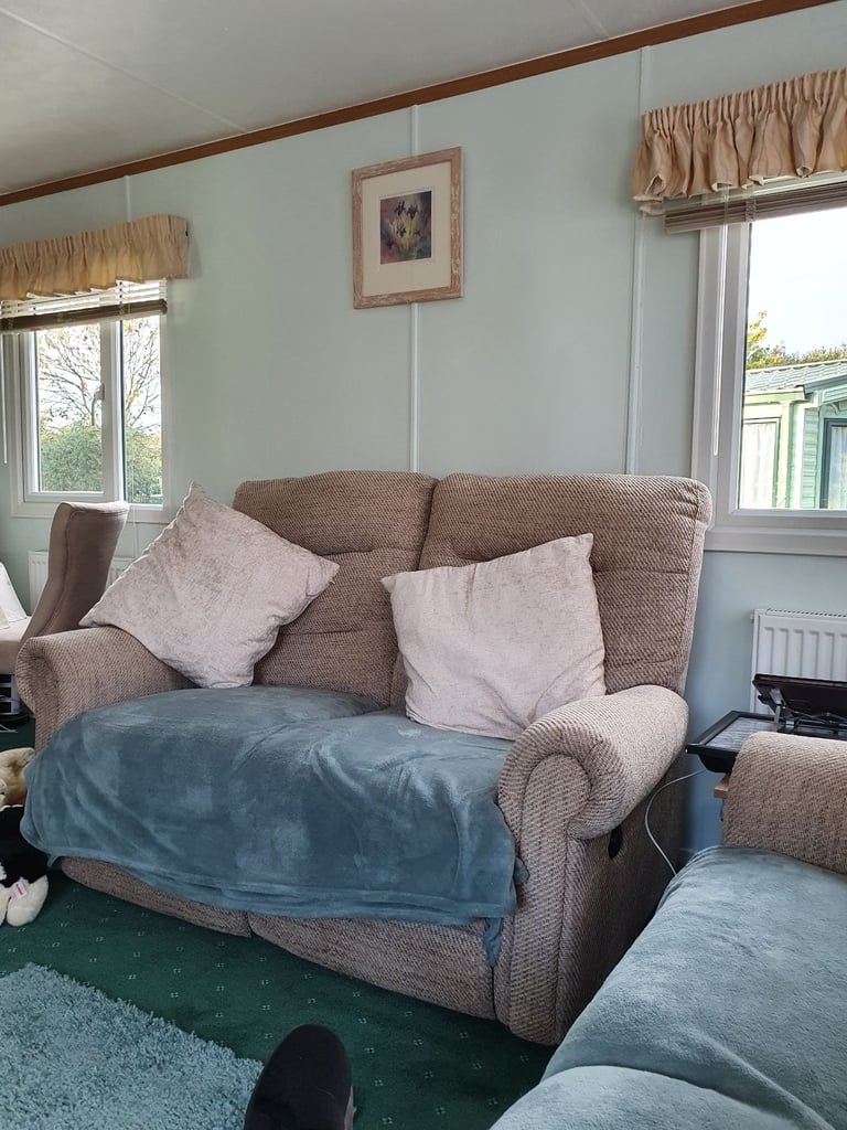 Willerby Salisbury Static Caravan 35 x 12 2 bedroom sited PRIVATE SALE