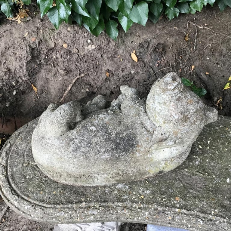 Heavy Concrete Pig and Four Piglets Garden Ornament.