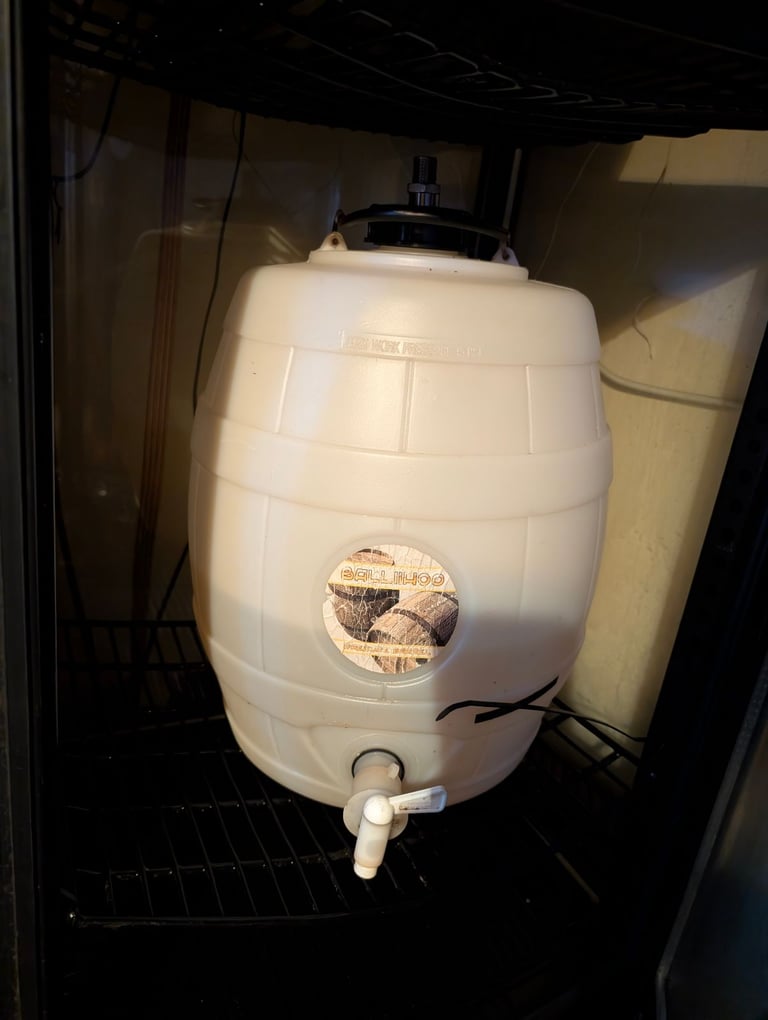 Pressure barrel / keg for home brew