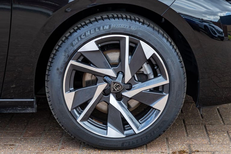 2024 Peugeot 308 SW 1.2 PureTech Allure Estate 5dr Petrol EAT Euro 6 (s/s) (130 ps) ESTATE Petrol...