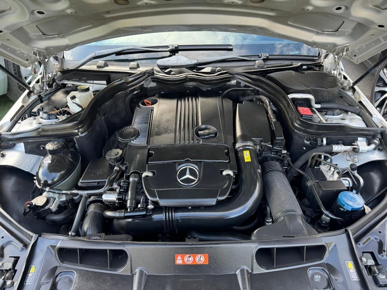 2011 (61) MERCEDES-BENZ C180 AMG SPORT AUTO PETROL LONG MOT JUST SERVICED LOVELY