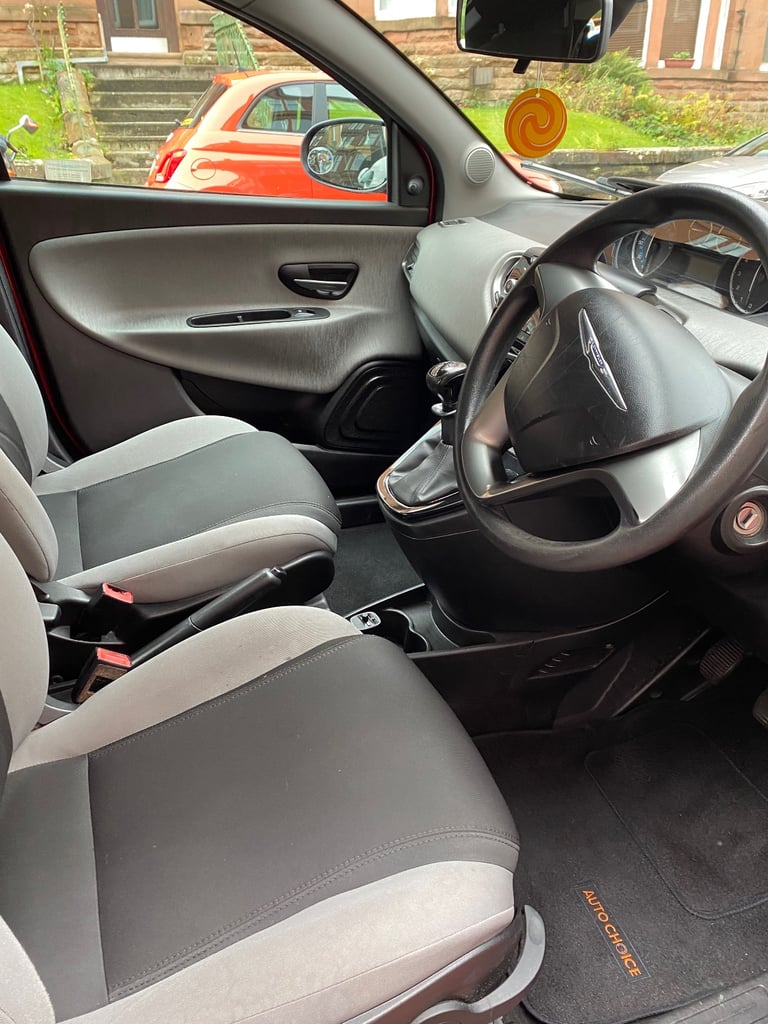 Chrysler, YPSILON, Hatchback, 2013, Manual, 1242 (cc), 5 doors