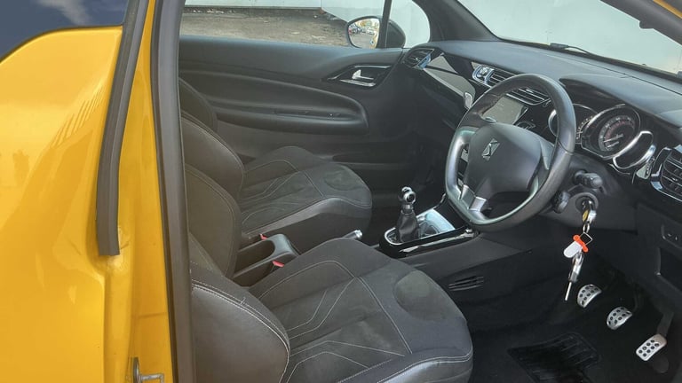 2016 DS Automobiles DS 3 1.2 PureTech Elegance 3dr Hatchback Petrol Manual