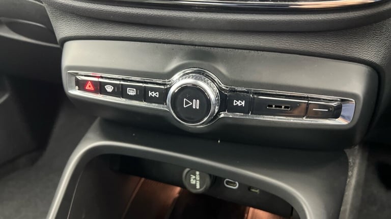 2024 Volvo XC40 Plus, B3 Mild hybrid, Petrol, Dark Estate Petrol Automatic