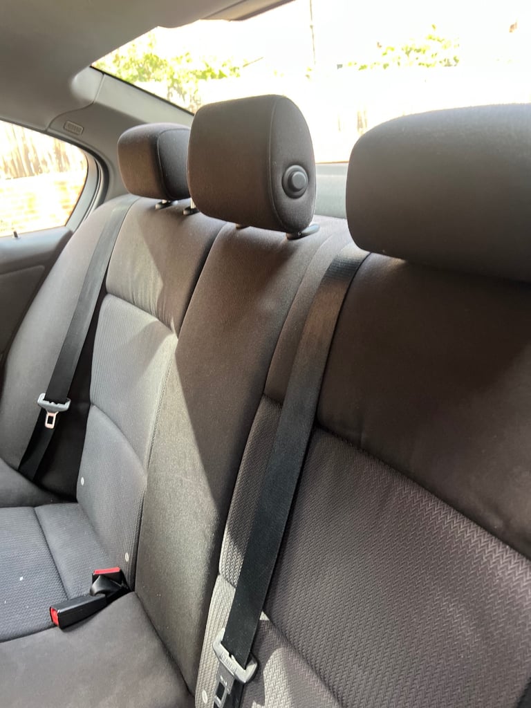 BMW, 3 SERIES, Saloon, 2011, Manual, 1995 (cc), 4 doors