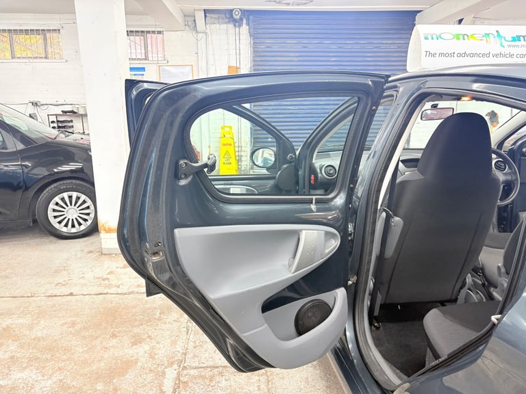 2007 Toyota AYGO 1.0 VVT-i + 5dr MMT HATCHBACK Petrol Automatic