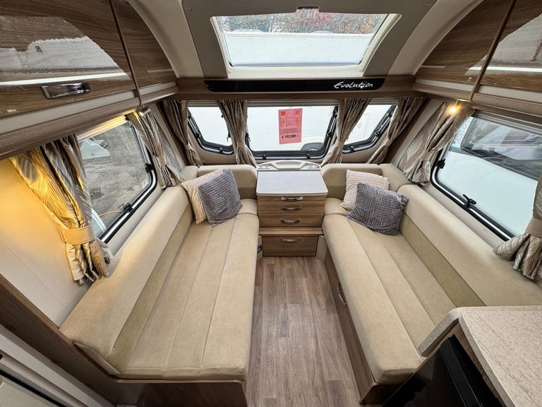 SWIFT CHALLENGER EVOLUTION 580 2016 MODEL 4 BERTH ISLAND BED TOURING CARAVAN