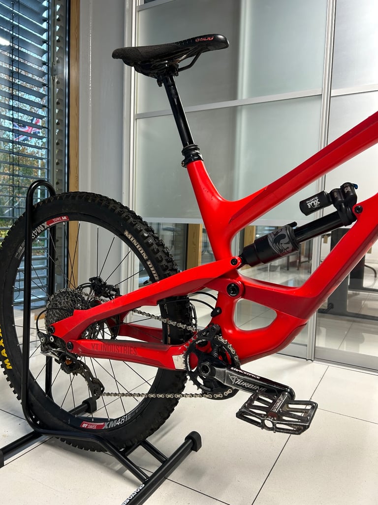 YT Capra CF Pro Full Suspension Mountain Bike Men’s MTB Large 