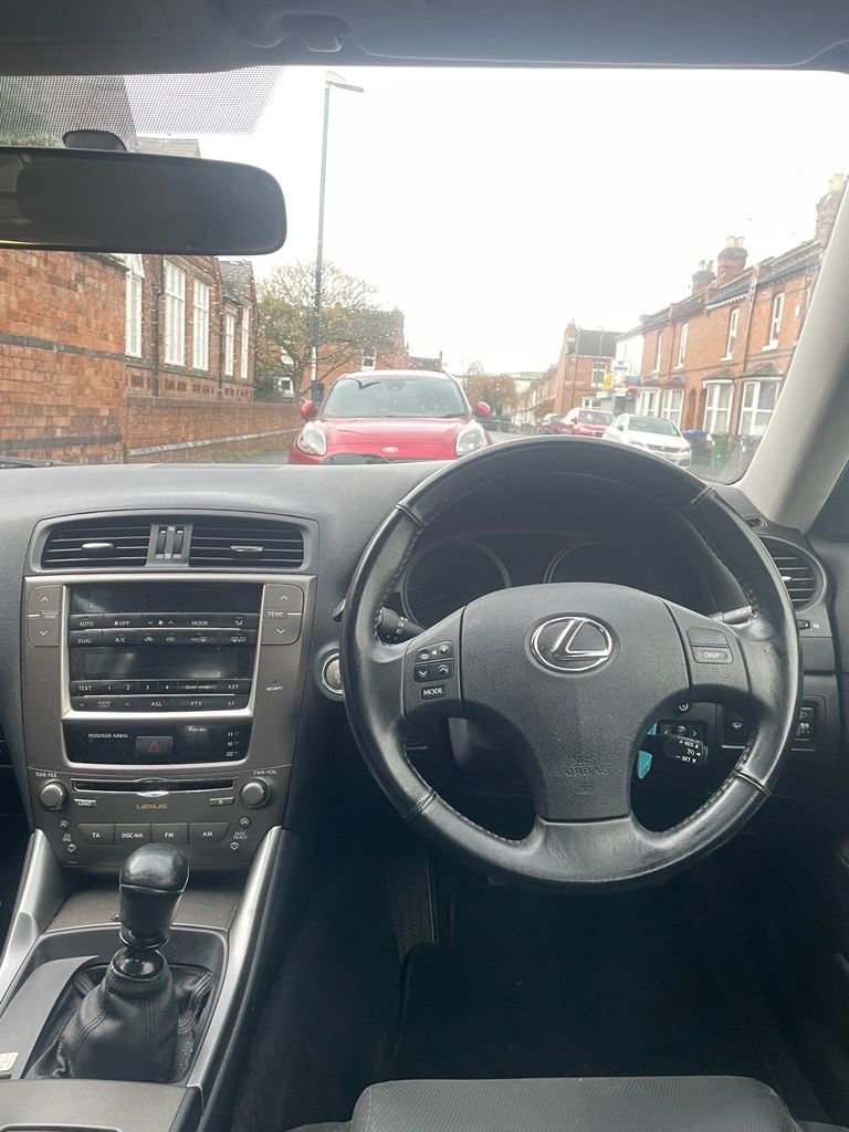 Lexus IS 220d SE – 2009 – Full Service & MOT until November 2026 – £2,400