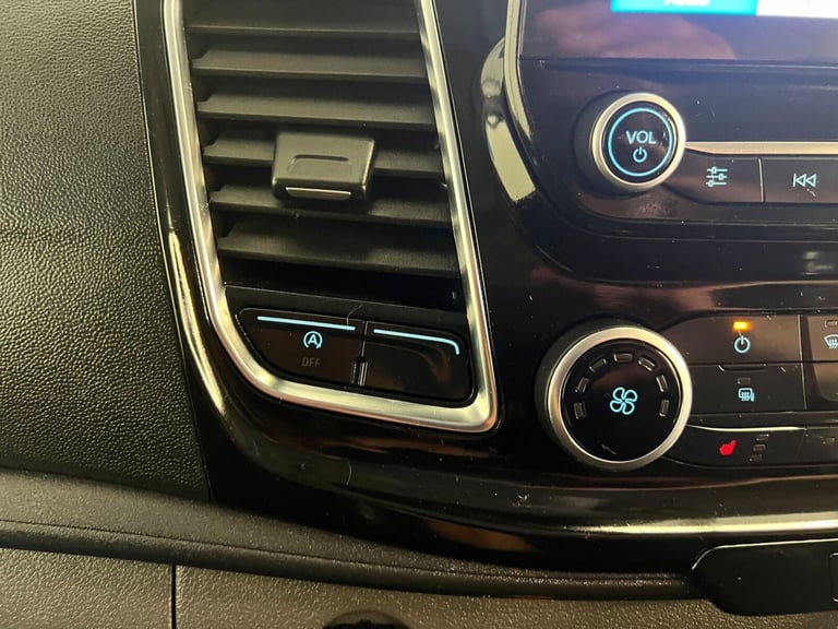 2022 Ford Transit Custom 2.0 300 EcoBlue Limited L2 H1 Euro 6 (s/s) 5dr Panel Van Diesel Manual