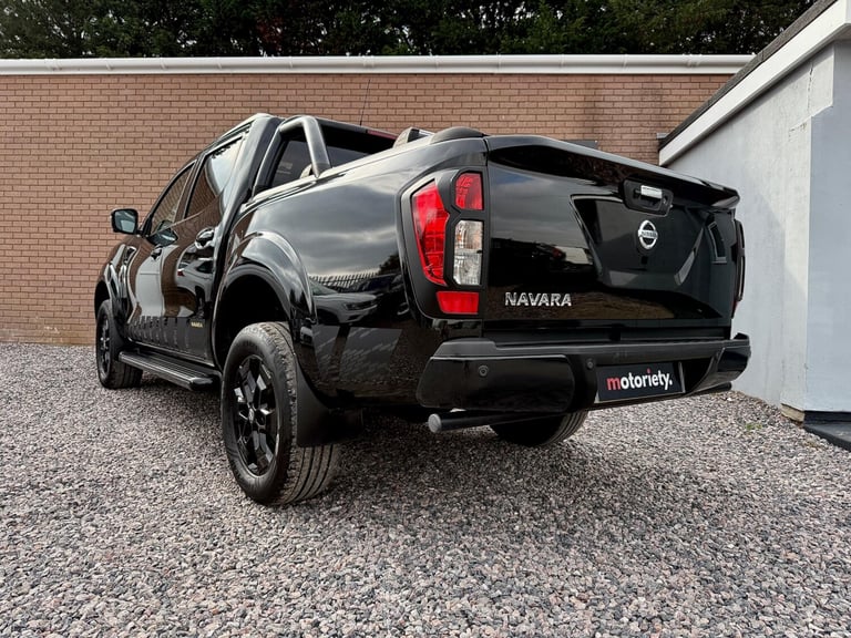 2020 Nissan Navara 2.3 dCi N-Guard Auto 4WD Euro 6 4dr PICK UP Diesel Automatic