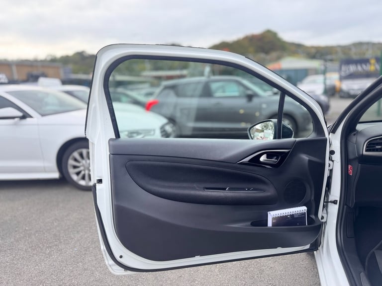 2017 DS Automobiles DS 3 1.2 PureTech 82 Chic 3dr HATCHBACK Petrol Manual