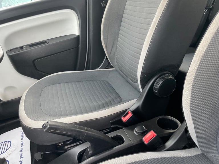 RENAULT TWINGO 1.0 SCE 15 REG 5 DOOR 12 MONTHS MOT ROAD TAX £20 LOW INSURANCE 50+MPG