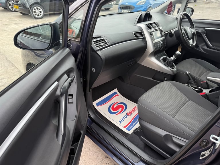 2015 Toyota Verso 1.6 V-matic Icon 5dr MPV Petrol Manual