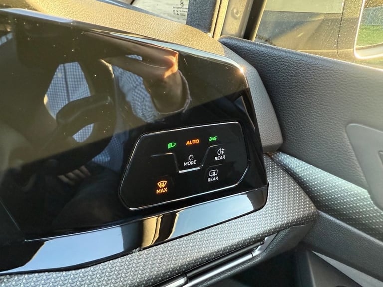 2023 23 VOLKSWAGEN GOLF 1.5 TSI R-LINE HATCHBACK 5DR PETROL MANUAL EURO 6 (S/S) 